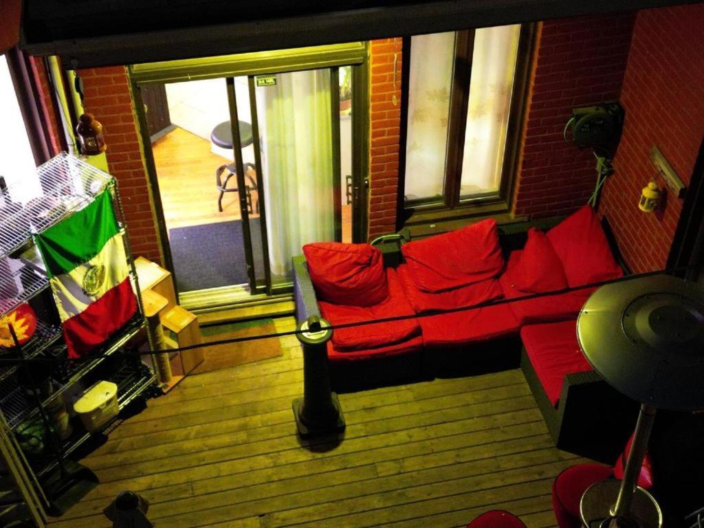 Auberge Pvt Hostel Монреаль Экстерьер фото