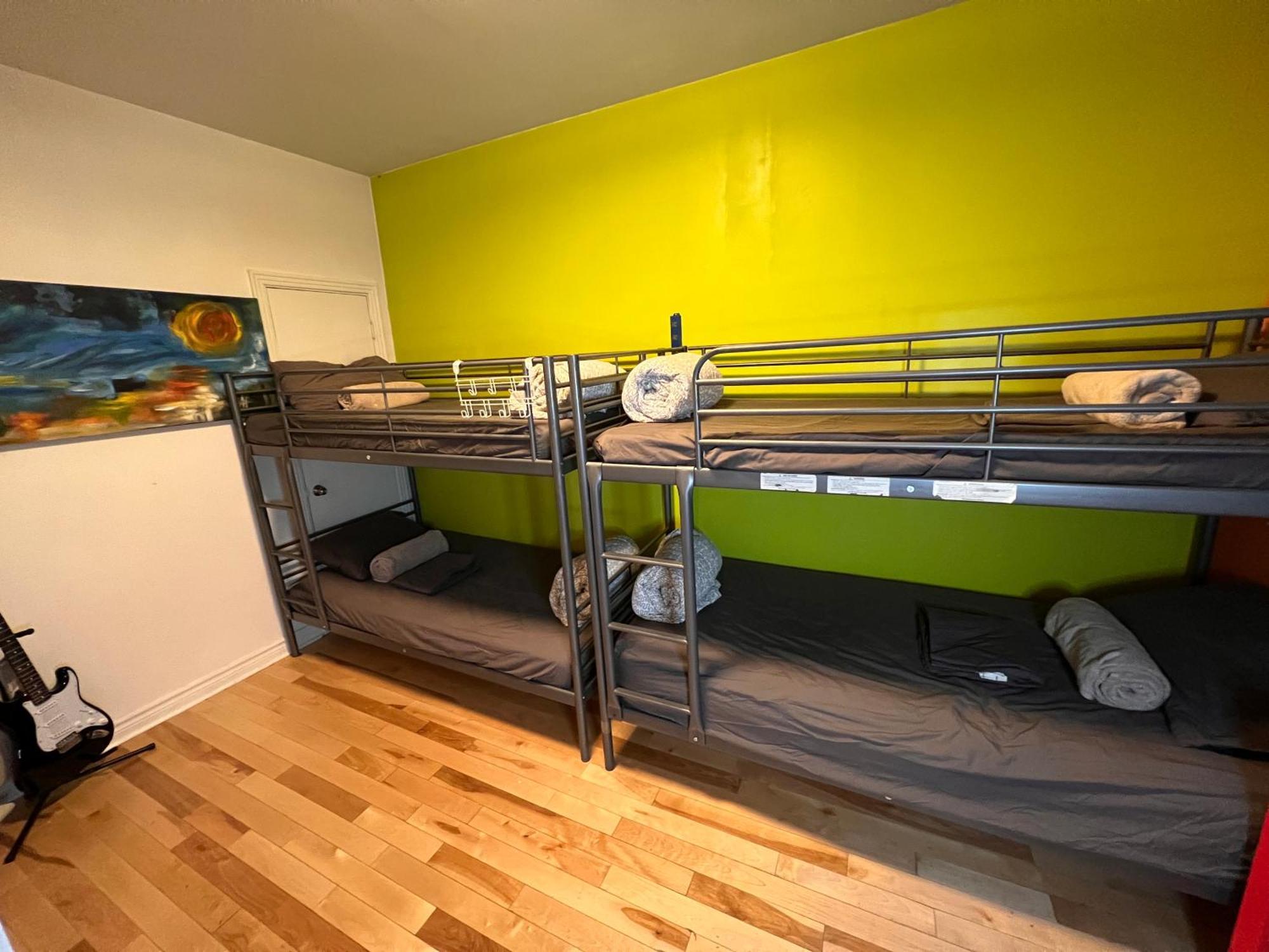 Auberge Pvt Hostel Монреаль Экстерьер фото